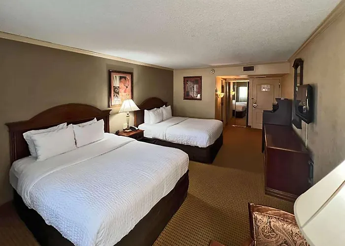 Clarion Inn