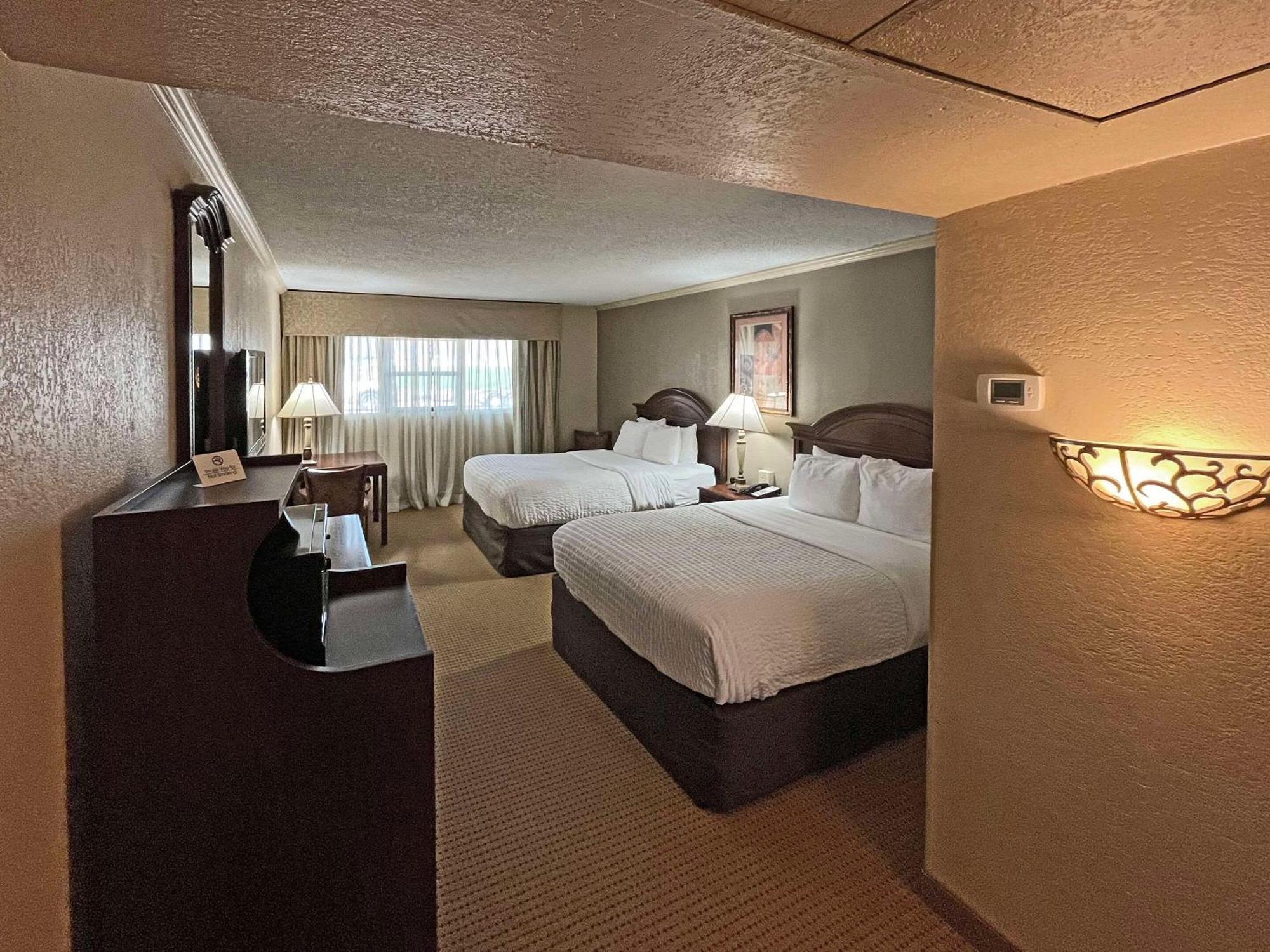 Clarion Locanda Garden City